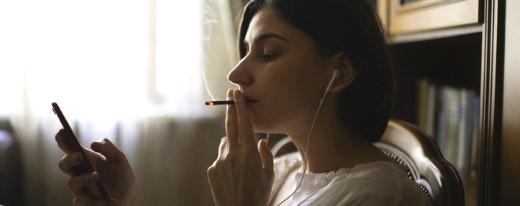 Czy Wczesne Spożycie Marihuany i Tytoniu Prowadzi do Spędzania Dłuższego Czasu przed Ekranami?, Dutch Seeds
